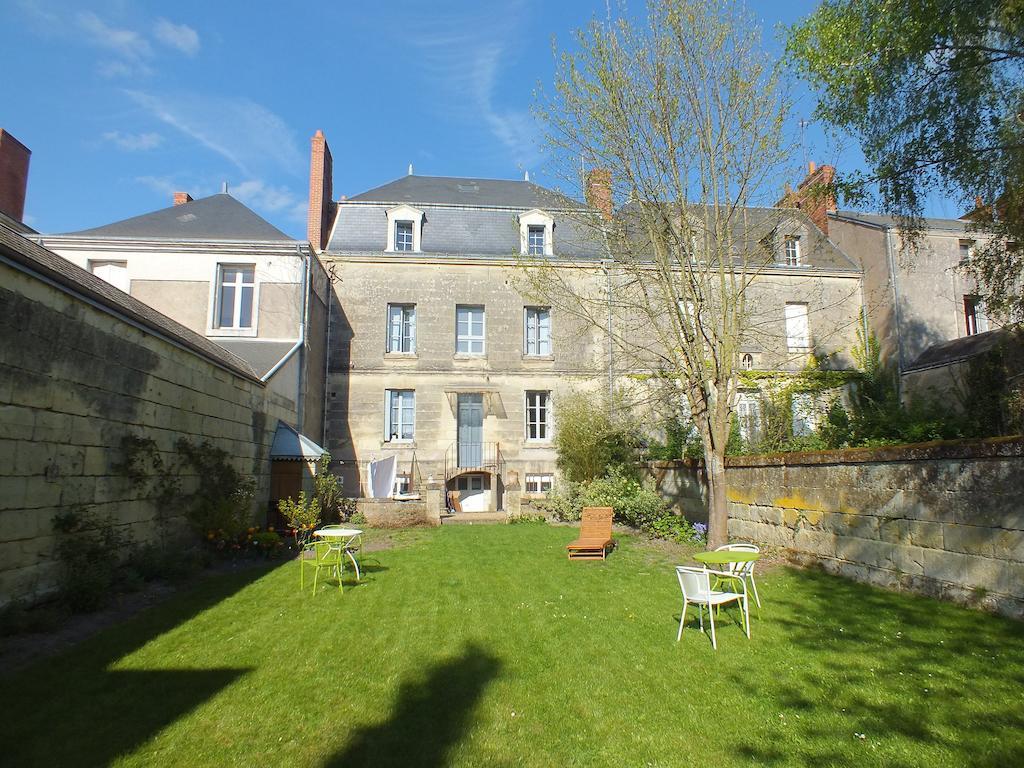 A La Fleur De Lys Bed & Breakfast Langeais Exterior photo